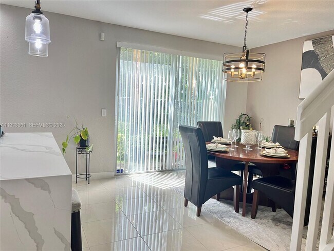 Foto del edificio - 8472 SW 29th St