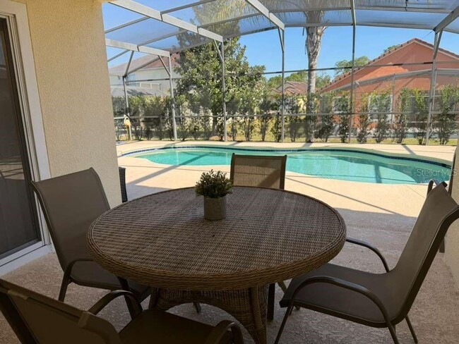 Building Photo - 328 Robin Rd