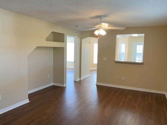 Building Photo - 28628 Seashell Ct