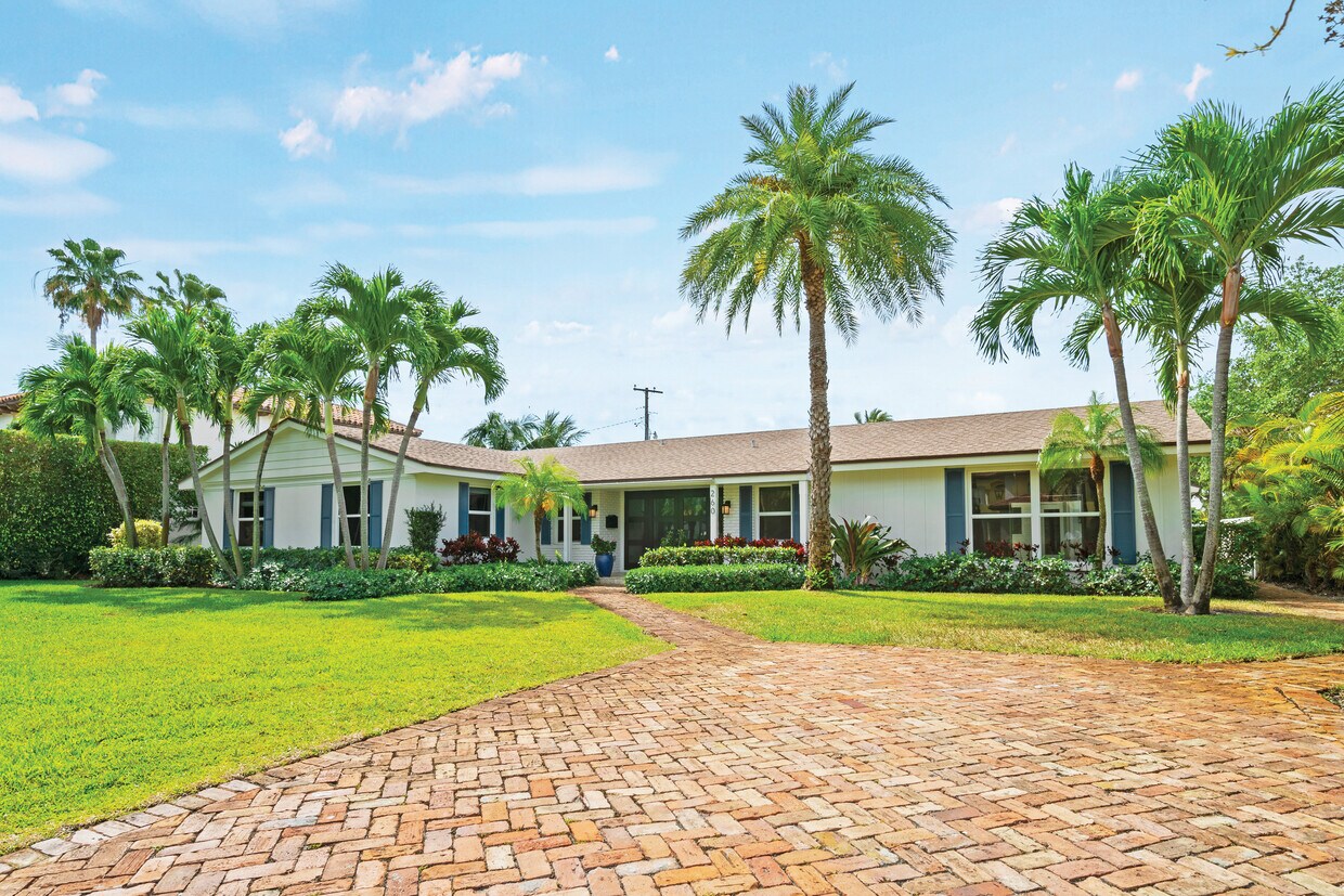 Foto principal - 260 E Lakewood Rd