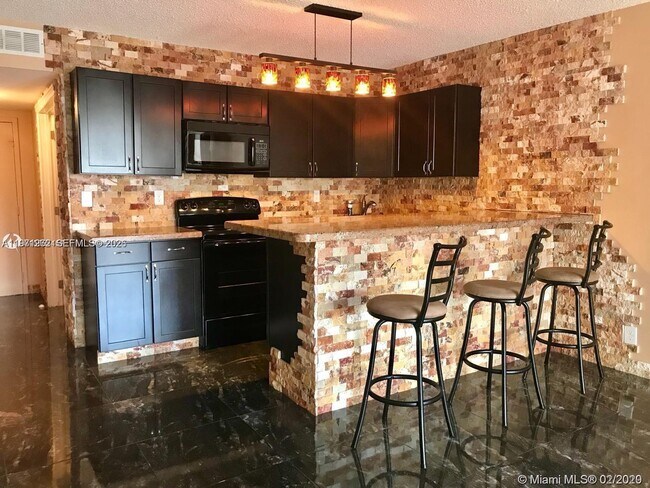 Foto del edificio - 600 Three Islands Boulevard