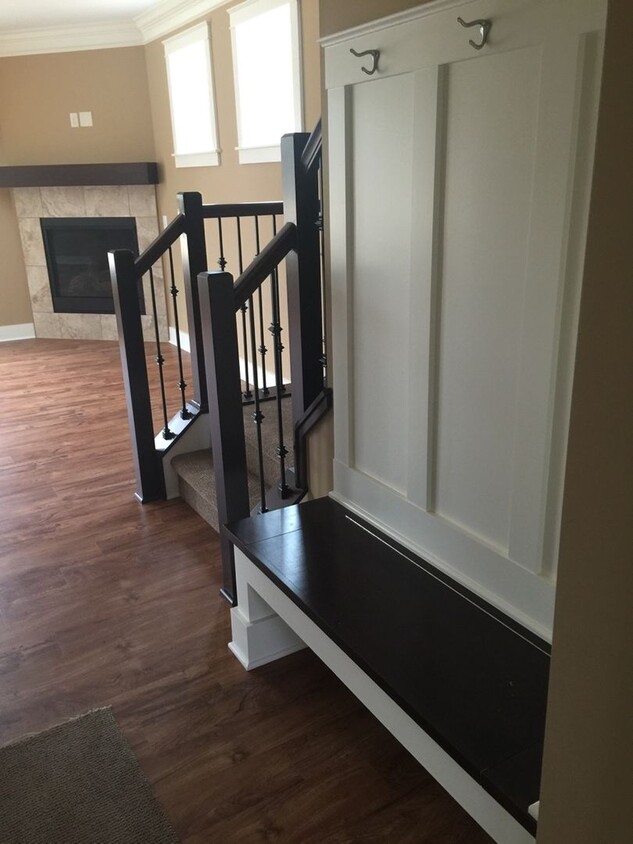 Primary Photo - 3 bedroom 2 1/2 bath house for rent