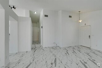 Building Photo - 3706 Lake Victoria Dr
