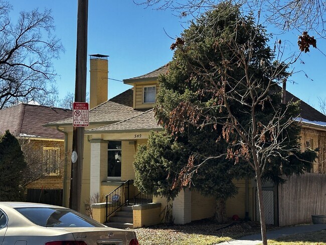 Foto del edificio - Charming Home in the Country Club Neighborhood!