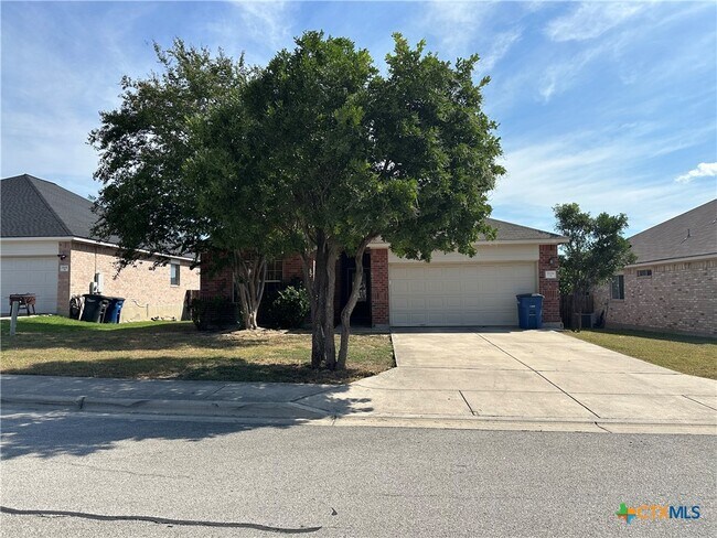 Foto del edificio - 2119 Belvedere Ct