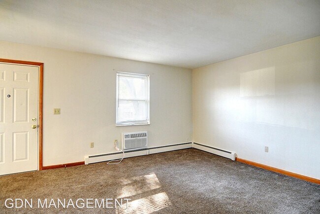 Foto del edificio - 703-707 Mertland Ave