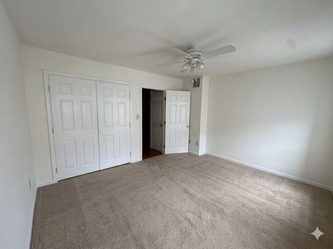 Foto del edificio - 4720 Fowler St