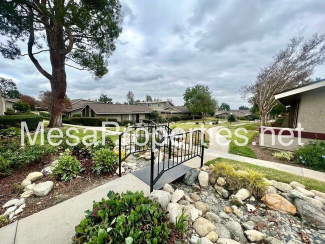 Building Photo - 1606 Carmel Cir W
