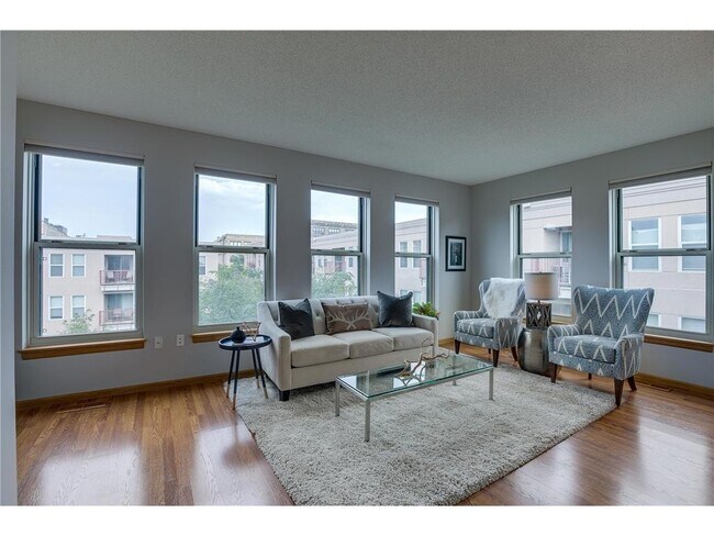 Foto del edificio - 680 N 2nd St