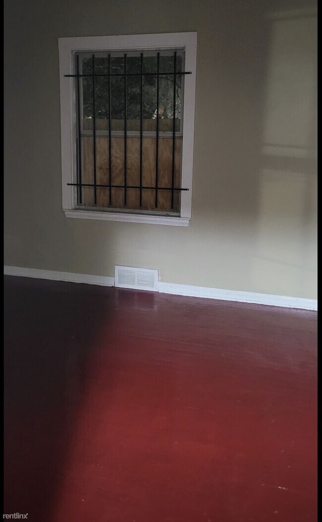 3 br, 1 bath House 9946 E Outer Dr House Rental in Detroit, MI