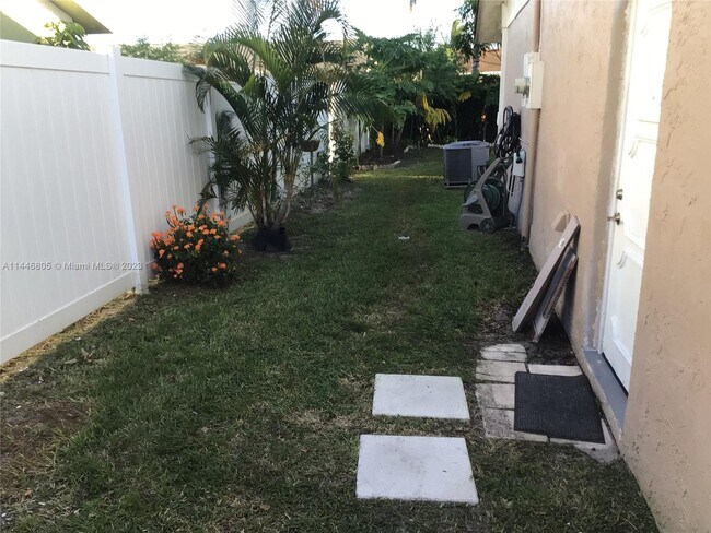 Foto del edificio - 8310 NW 47th St