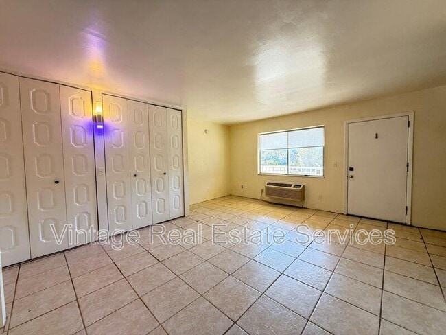 Building Photo - 3301 58th Ave S