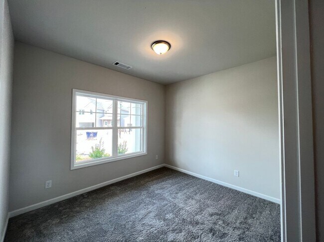 Building Photo - 41 Auburn Depot Trace-