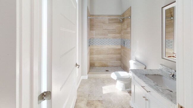 Building Photo - $1545 per Bedroom |6BR in Fort Sanders | W...