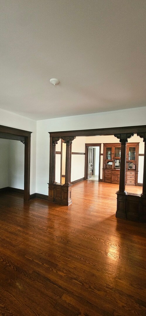 Foto del edificio - 608 S Grove Ave