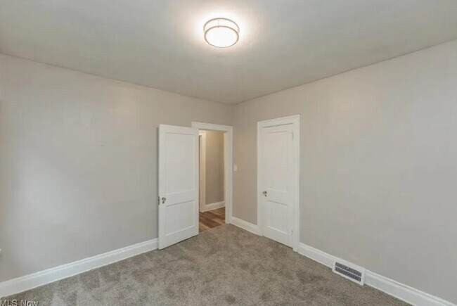 Building Photo - 3318 W 94th St