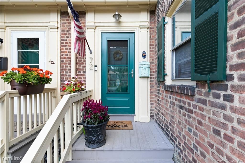 1019 Lyndon St, Green Bay, WI 54303 House for Rent in Green Bay, WI