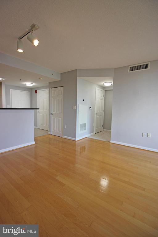 Building Photo - 2726 Gallows Rd