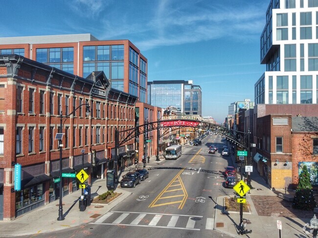 Building Photo - Commons on Kinnear