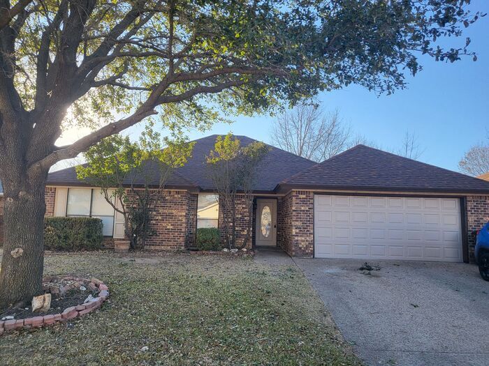 Primary Photo - 7404 Glen Haven Dr
