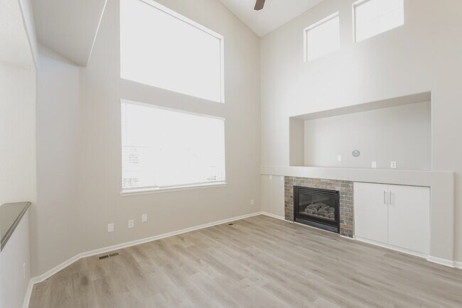 Foto del edificio - 10259 S Spotted Owl Ave