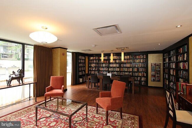 Building Photo - 4620 N Park Ave
