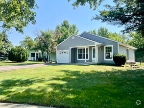 Building Photo - 2048 Navarone Dr