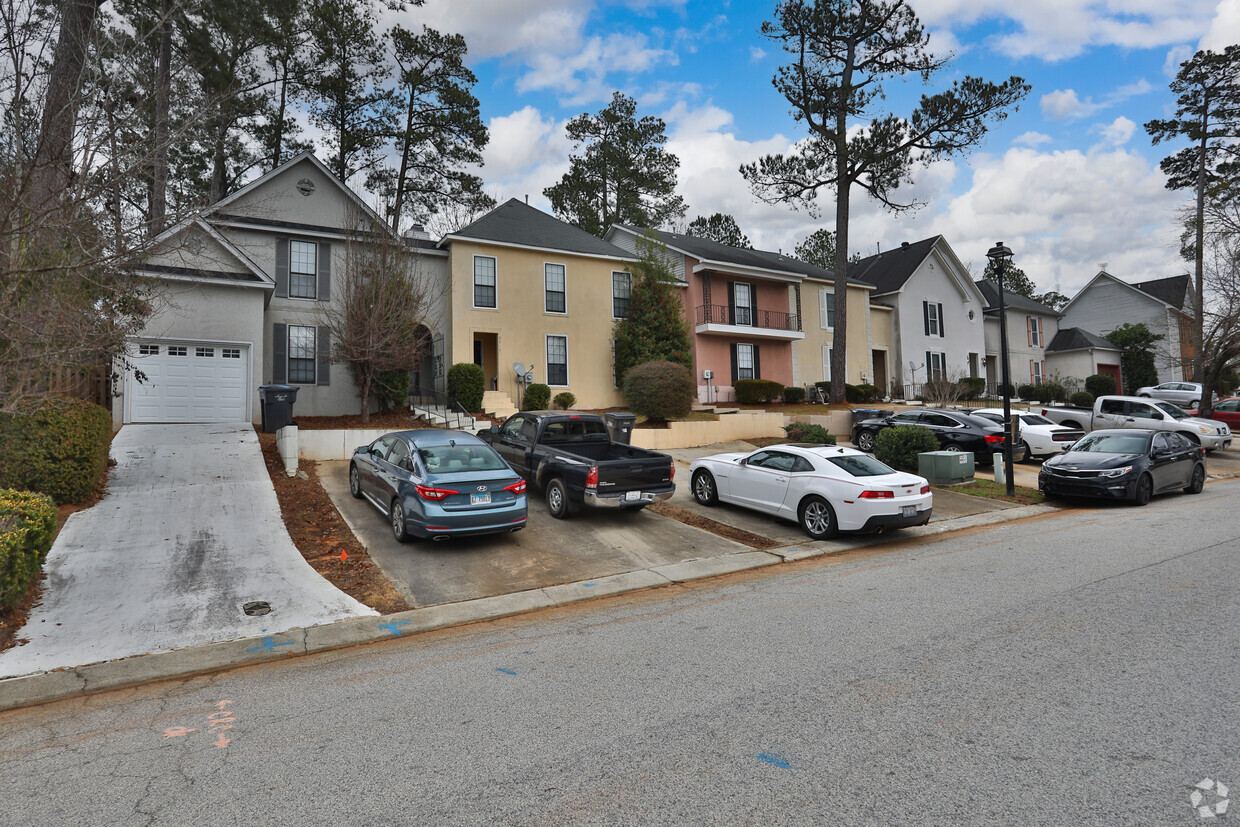 Building Photo - Alexander Commons Townhomes