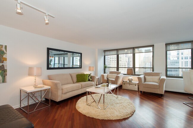 Foto del edificio - 222 E Pearson St