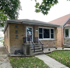 Building Photo - 5300 N Mulligan Ave
