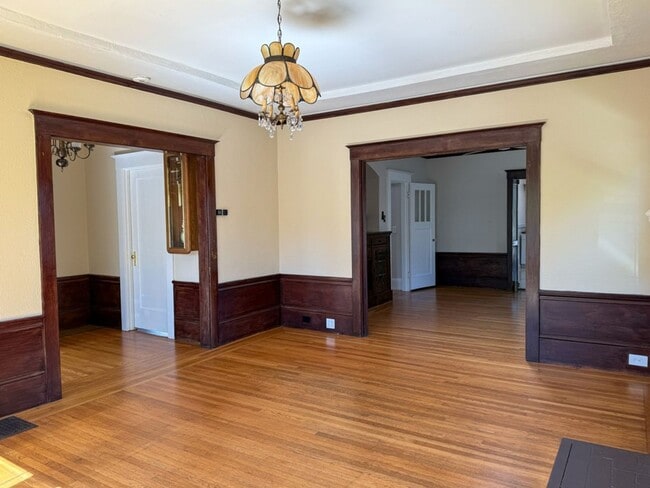 Foto del edificio - Charming 2-bedroom, 2-bathroom Burlingame ...