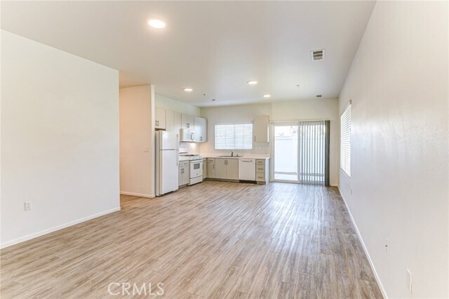 Building Photo - 13177 Edgemont St