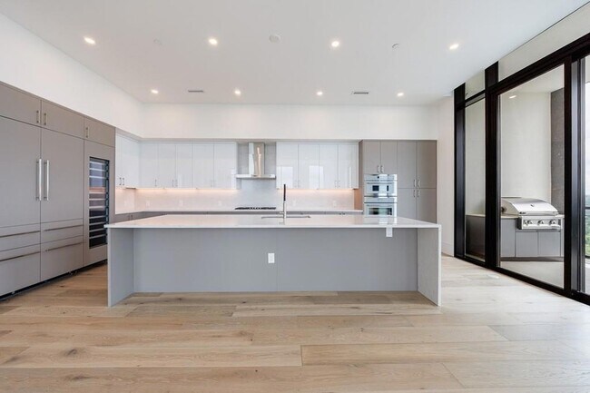 Foto del edificio - 2425 Peachtree Rd