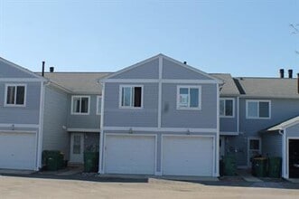 Building Photo - 363 Meadow Green Ln
