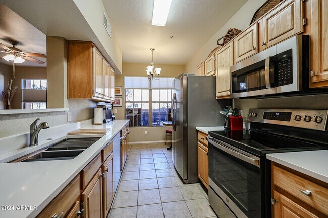 Foto del edificio - 14950 W Mountain View Blvd