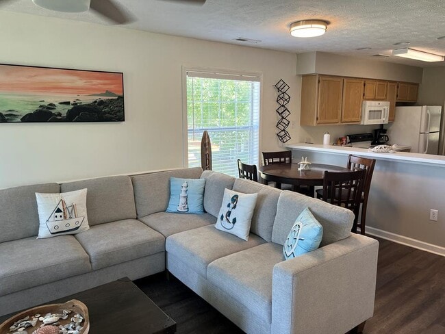 Photo - 537 White River Dr Townhome