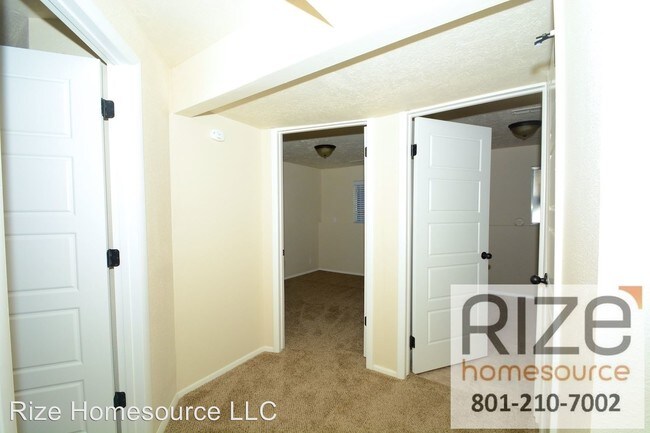 Building Photo - 6556 S 5055 W