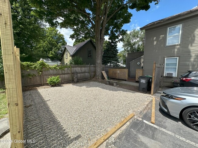 Foto del edificio - 9 Bolster Ln NE