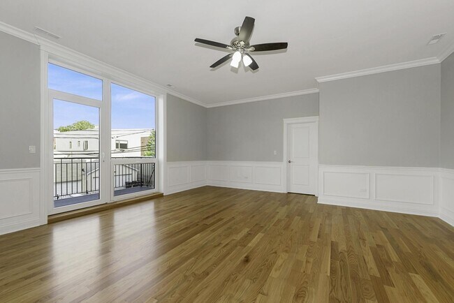 Foto del edificio - 520 N Western Ave