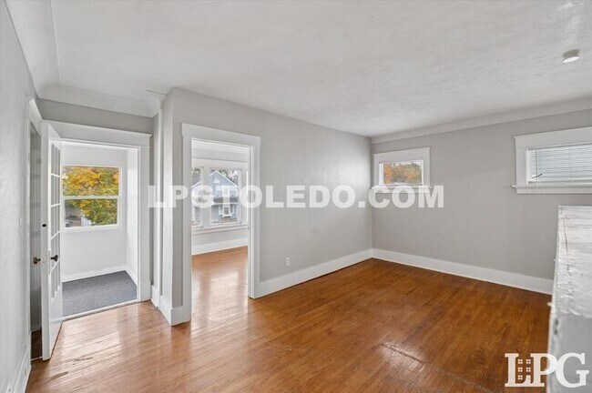 Foto del edificio - 2037 Alvin St