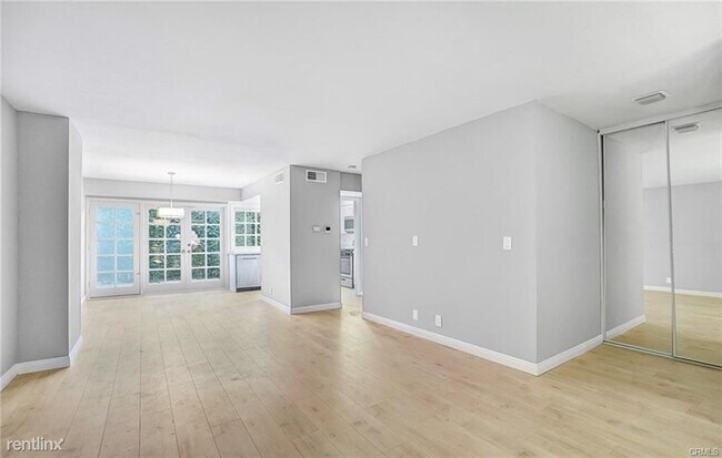 Building Photo - 3 br, 1.5 bath House - 2450 Vista Hogar