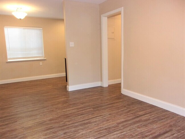 Foto del edificio - 1740 NW 17th St
