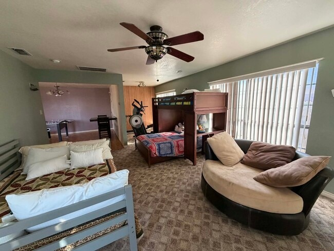 Foto del edificio - 1609 Westwind Dr