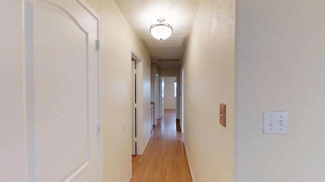 Building Photo - 600 Hazelhurst Way