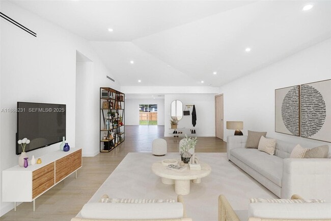 Building Photo - 234 Minola Dr