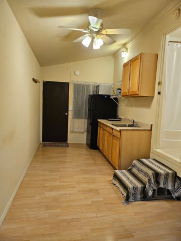 5150 Kupele Pl Unit B, Lahaina, HI 96761 Room for Rent in Lahaina, HI