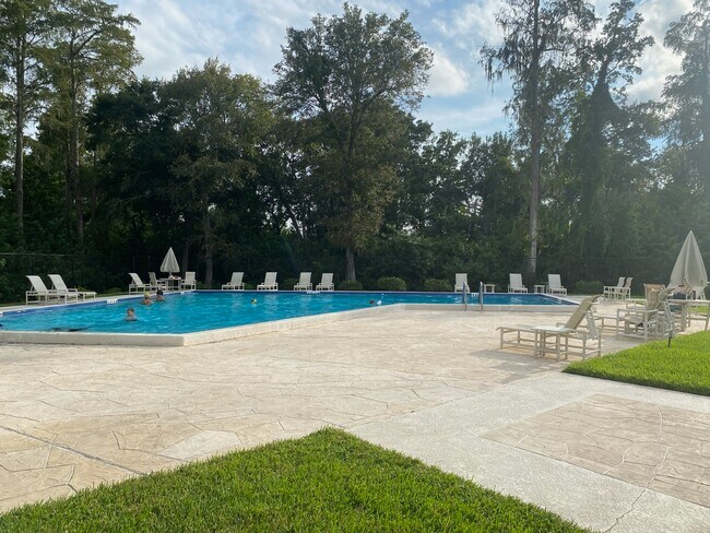 Zona de piscina - 2625 Cedar View Ct