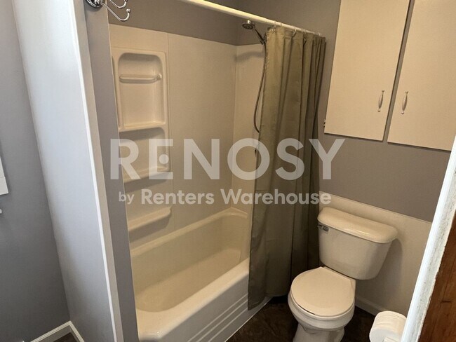 Foto del edificio - 4BD/2BA in Newport Available Now!