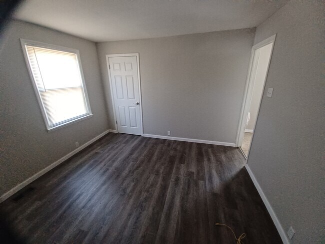 Foto del edificio - 10512 Litz Ave