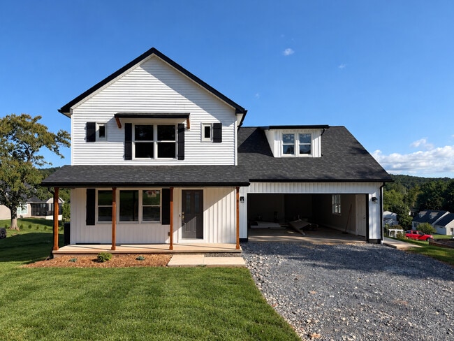 Building Photo - 811 Hopeland Rd